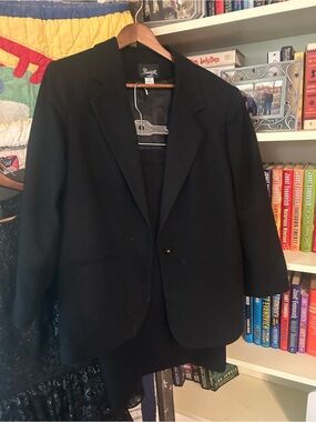 Black Women's Blazer - Classic Single-Button Suit Jacket
